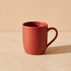Vue en perspective de Mug Brique, montrant l'intérieur et la silhouette complète.
